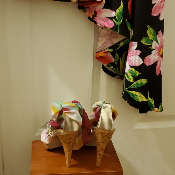 Bakers Scarf Lace Up Heel Sandal - Picture 15 of 15